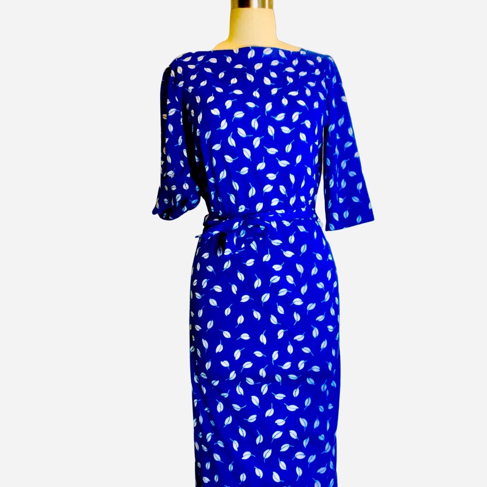 Vintage long sleeve w/ matching belt maxi dress